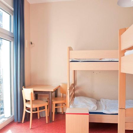 Happy Hotel Berlin Luaran gambar