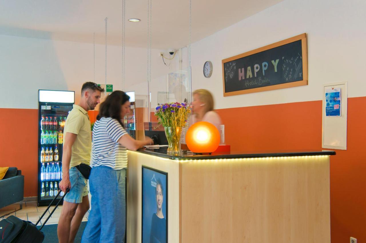 Happy Hotel Berlin Luaran gambar