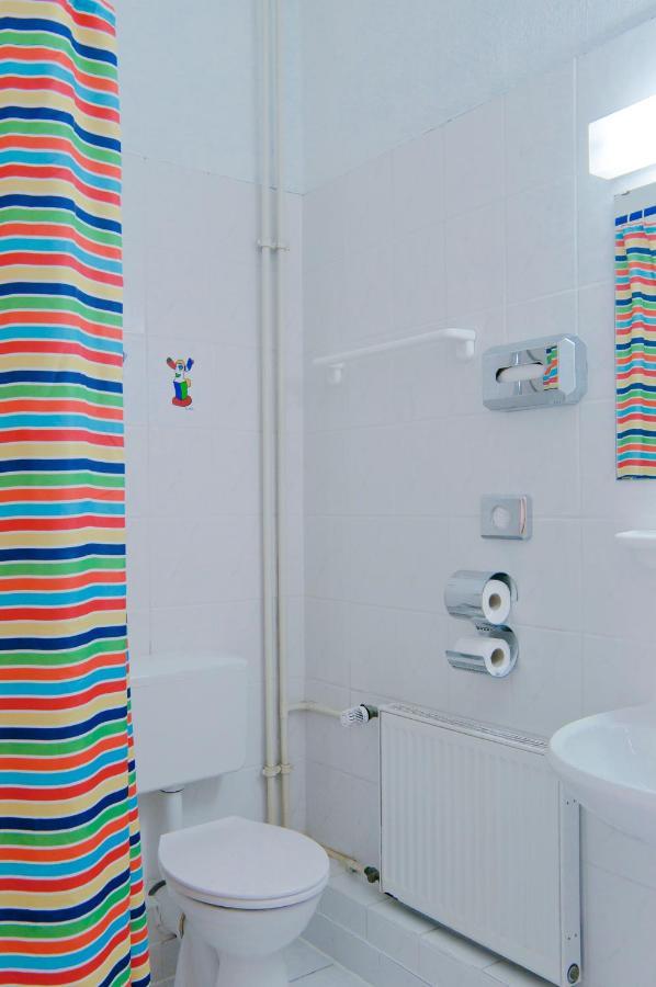 Happy Hotel Berlin Luaran gambar