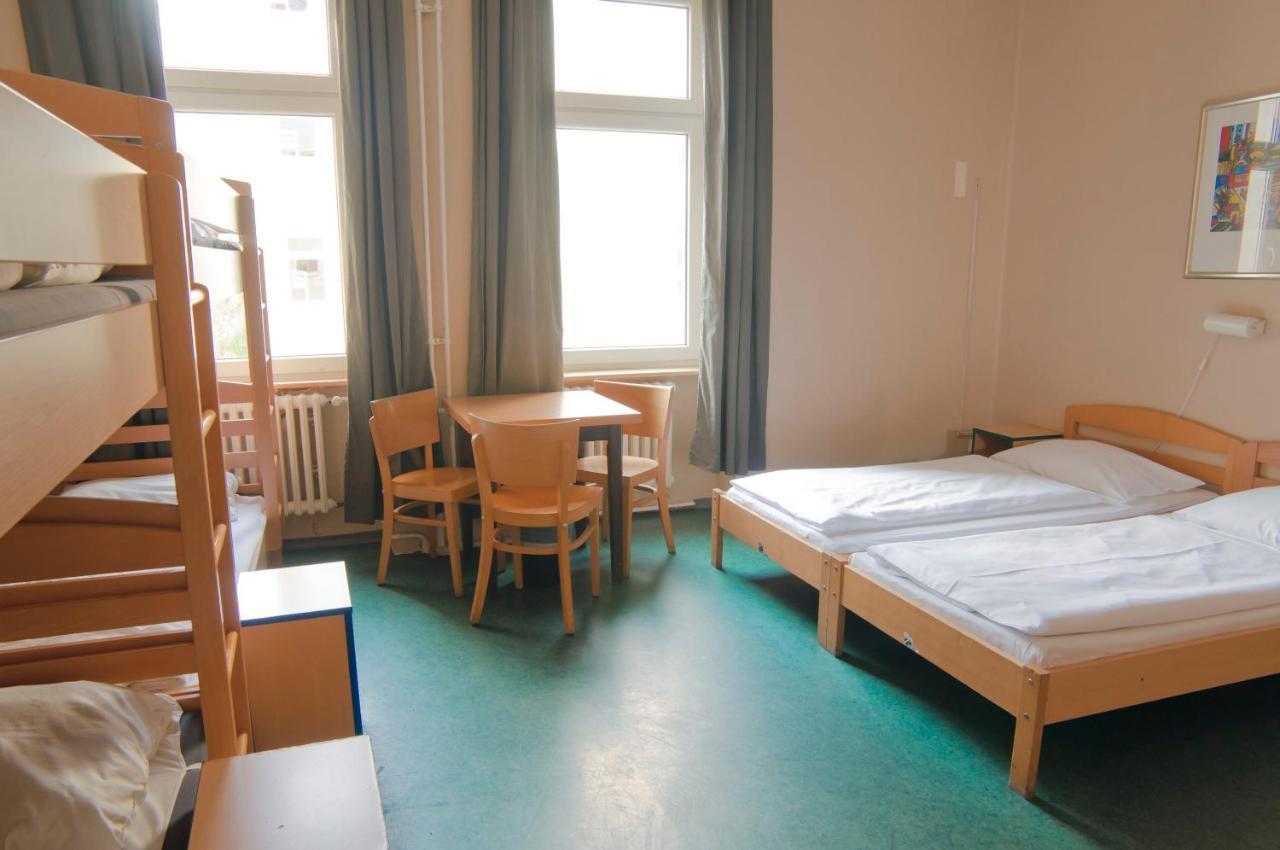 Happy Hotel Berlin Luaran gambar