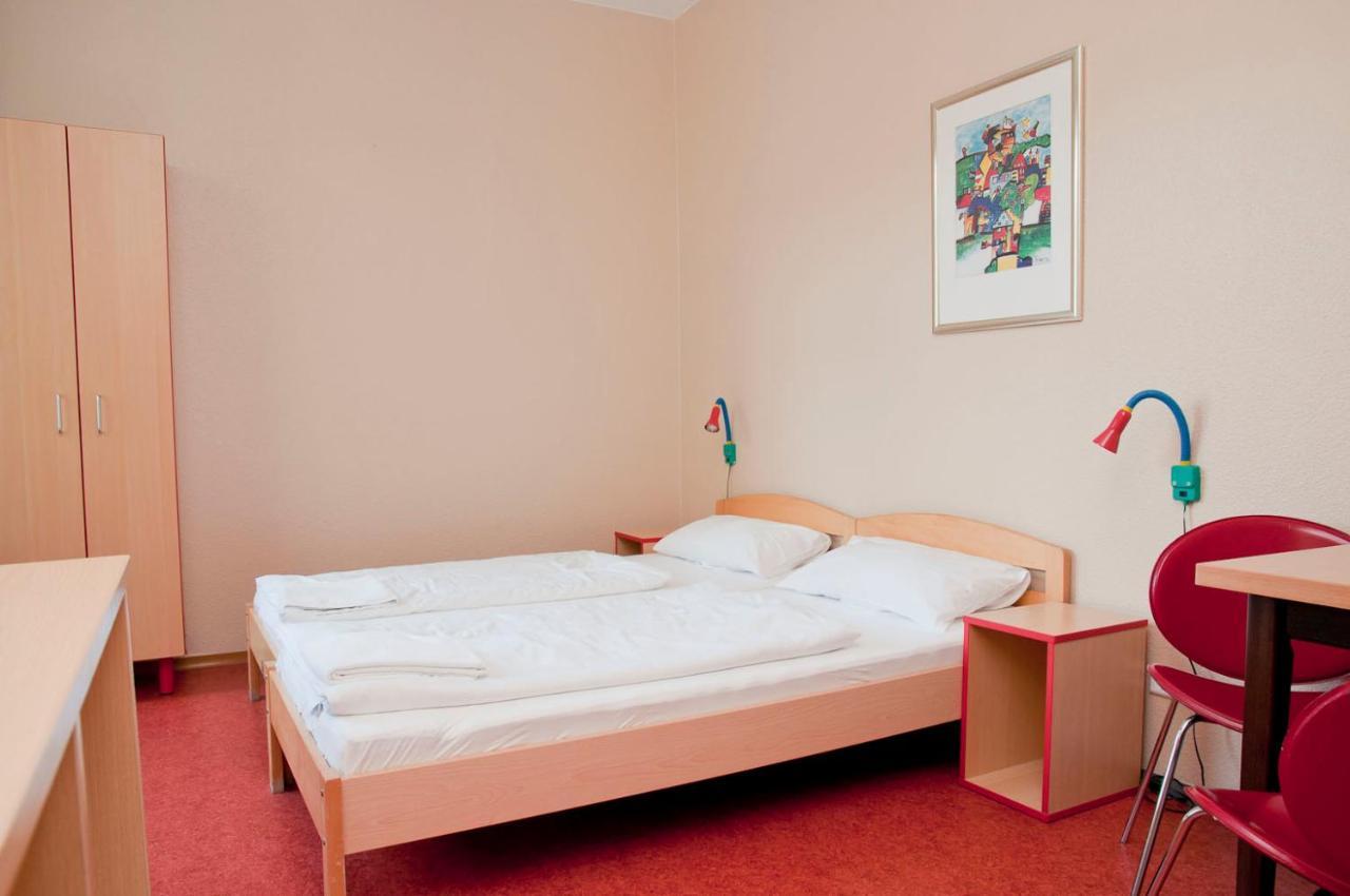 Happy Hotel Berlin Luaran gambar