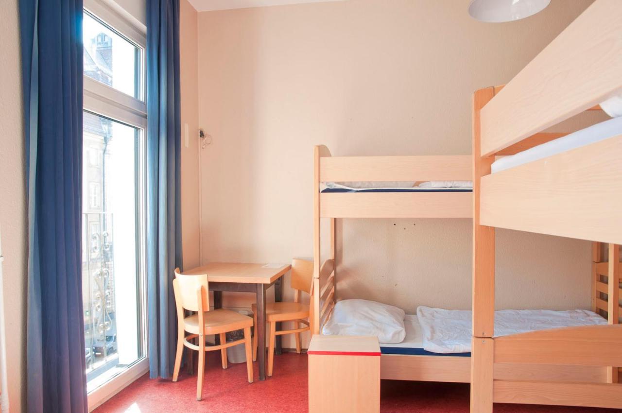 Happy Hotel Berlin Luaran gambar