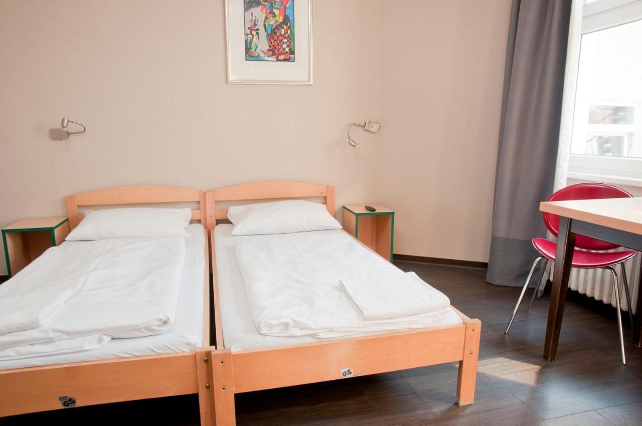 Happy Hotel Berlin Luaran gambar