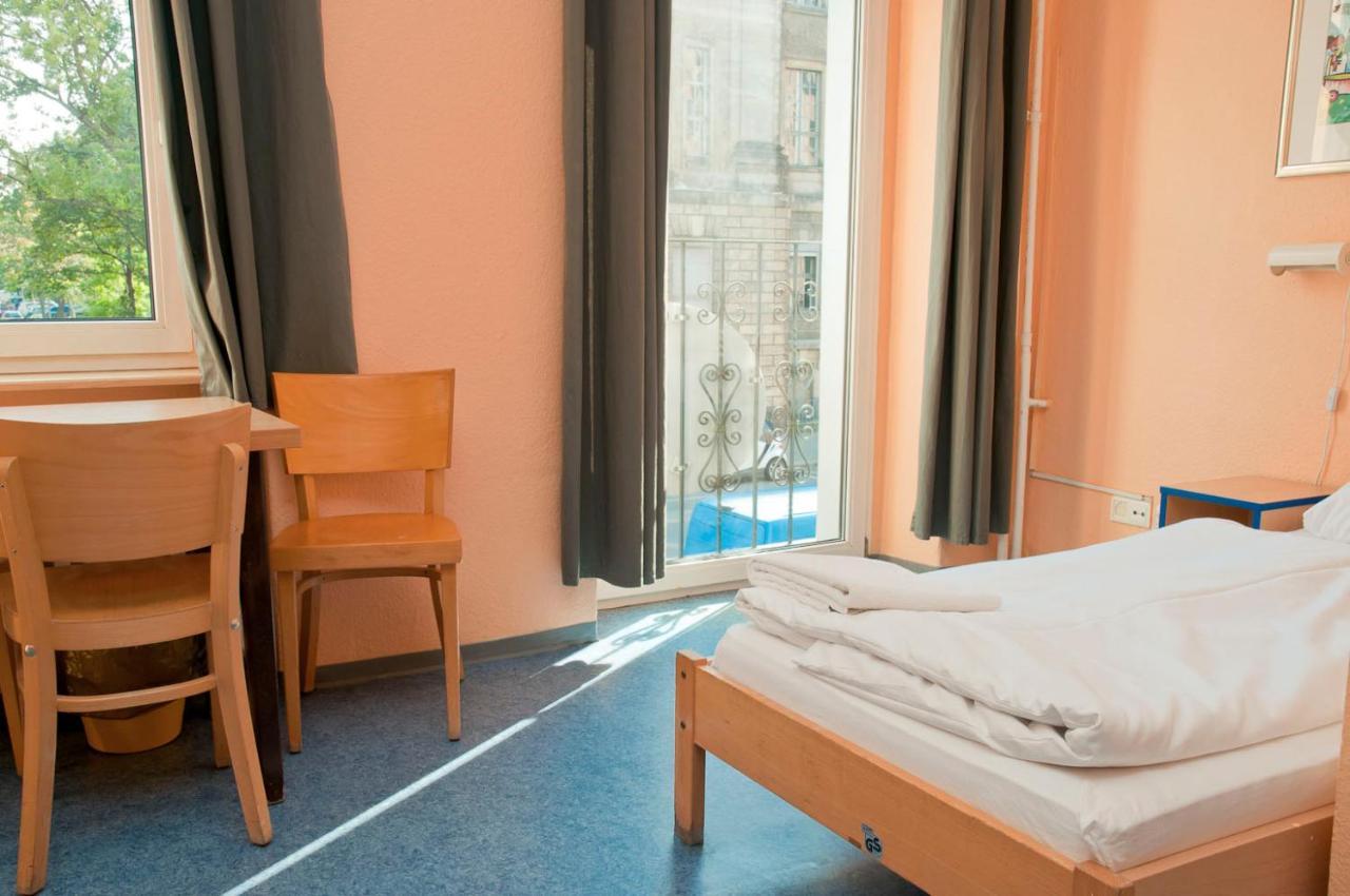 Happy Hotel Berlin Luaran gambar