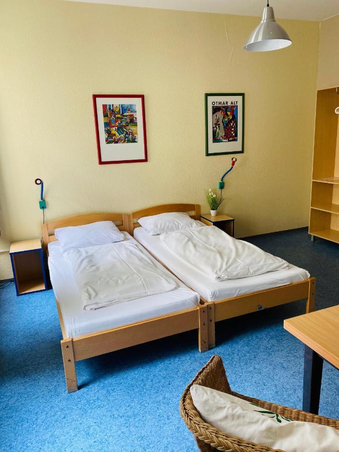 Happy Hotel Berlin Luaran gambar