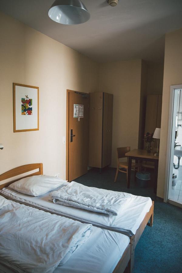 Happy Hotel Berlin Luaran gambar