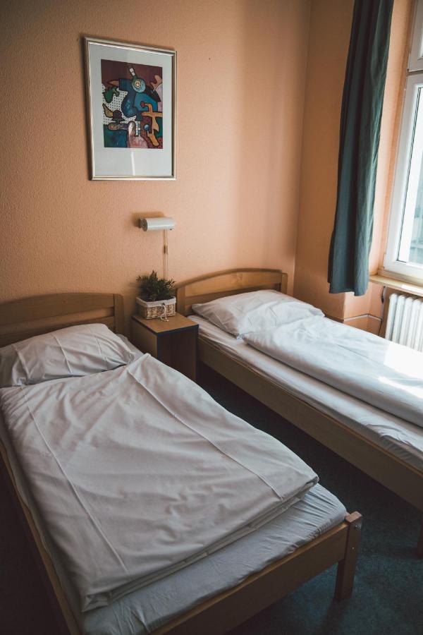 Happy Hotel Berlin Luaran gambar