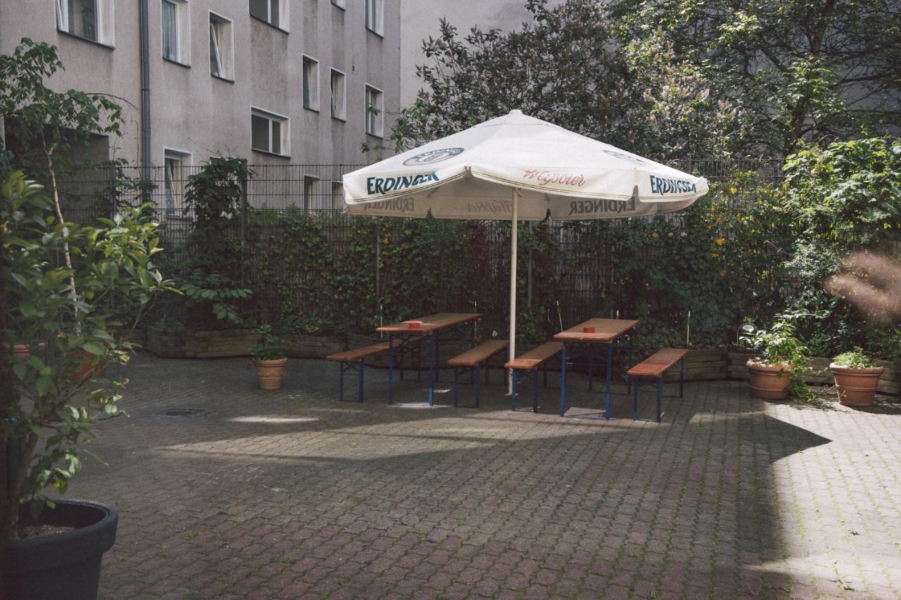 Happy Hotel Berlin Luaran gambar