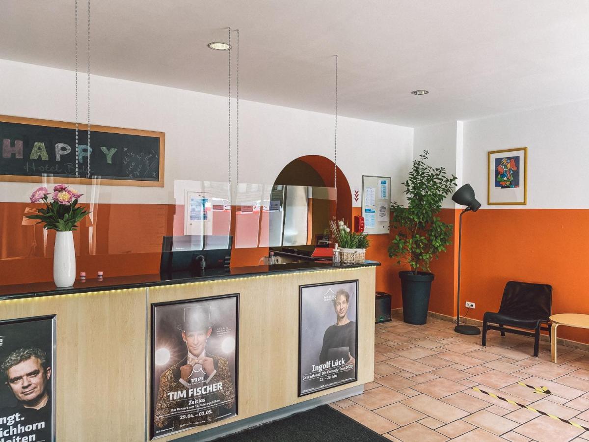 Happy Hotel Berlin Luaran gambar